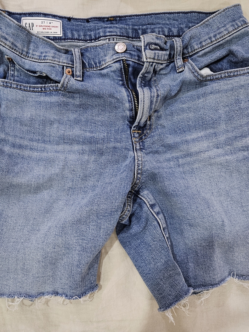 GAP Women's Light Wash Girlfriend Denim Shorts